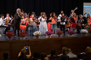 Софийската филхармония подава ръка на Детския симфоничен оркестър - Сливен