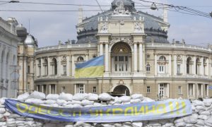 Първи руски удар по сгради в Одеса