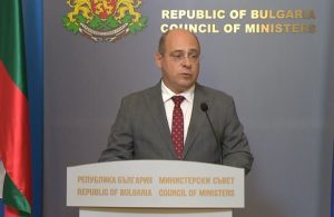 Социалният министър Лазаров за помощите за отопление