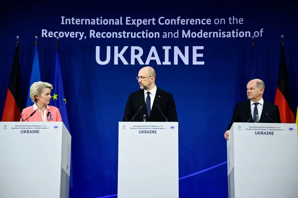 Фон дер Лайен и Шолц на конференция в Берлин