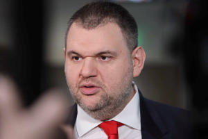 Пеевски иска парламентарна комисия за дейността на Мартин Божанов – Нотариуса