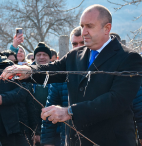 Румен Радев: Това не е ротация, това е подаване на оставка на правителството