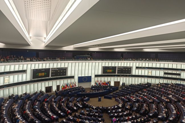 Започва гласуването за европарламент в страните от ЕС