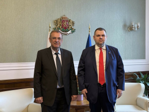 Джевдет Чакъров подава оставка като председател на партия ДПС след среща с Делян Пеевски, съобщиха от "ДПС - Ново начало"