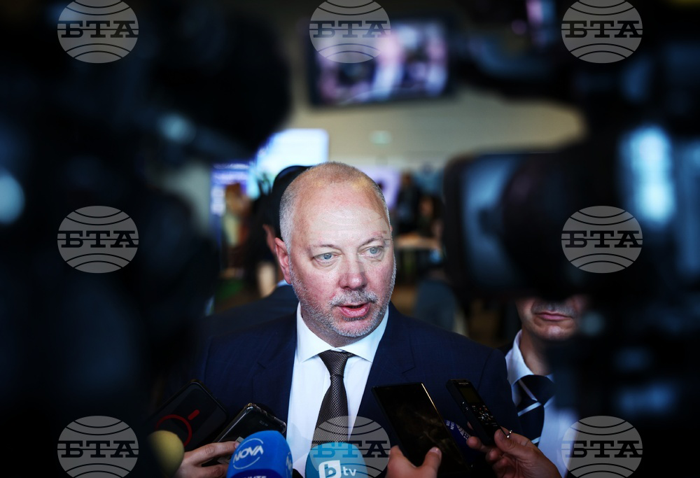 Българските дипломати от Иран са евакуирани в Азербайджан, каза премиерът Росен Желязков