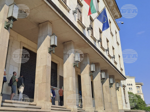 БНБ не звъни на граждани с предложения за кредити или други финансови услуги, предупреждават от банката по повод нов вид телефонна измама