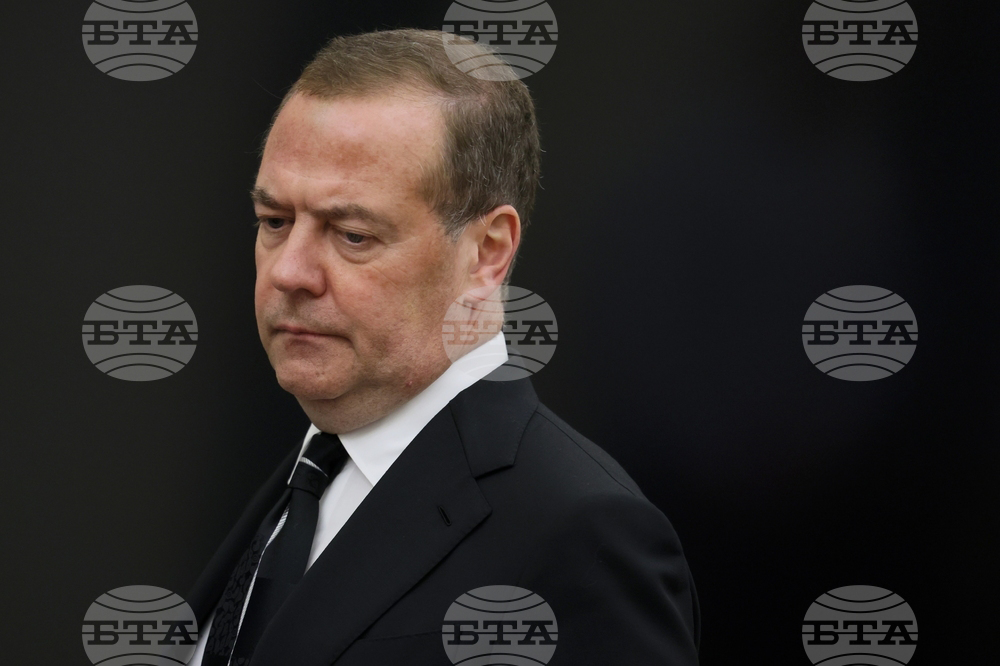 Дмитрий Медведев предупреди Европа за опасност от ядрена война с Русия