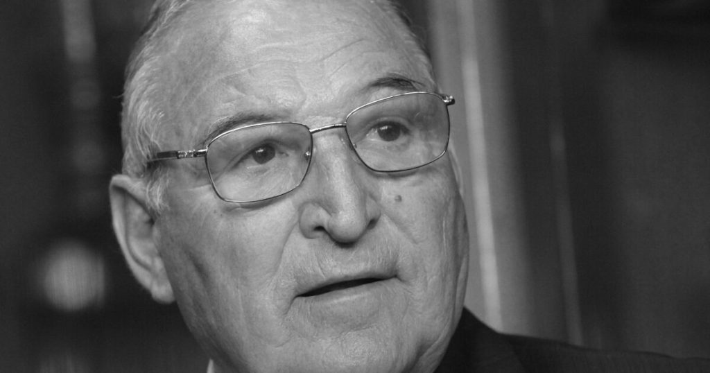 Напусна ни легендата на българския футбол Димитър Пенев