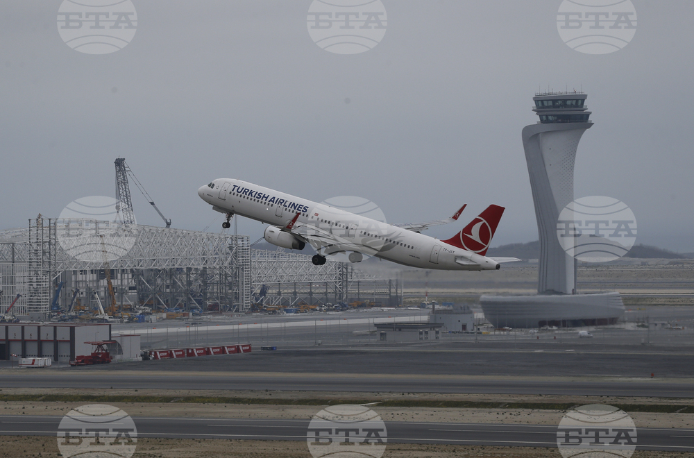 Авиокомпании продължават да отменят полетите си от Турция до Иран