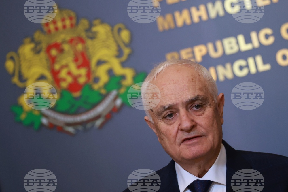 Правителството в оставка одобри сключването на договор за придобиване на седем кораба - минни ловци