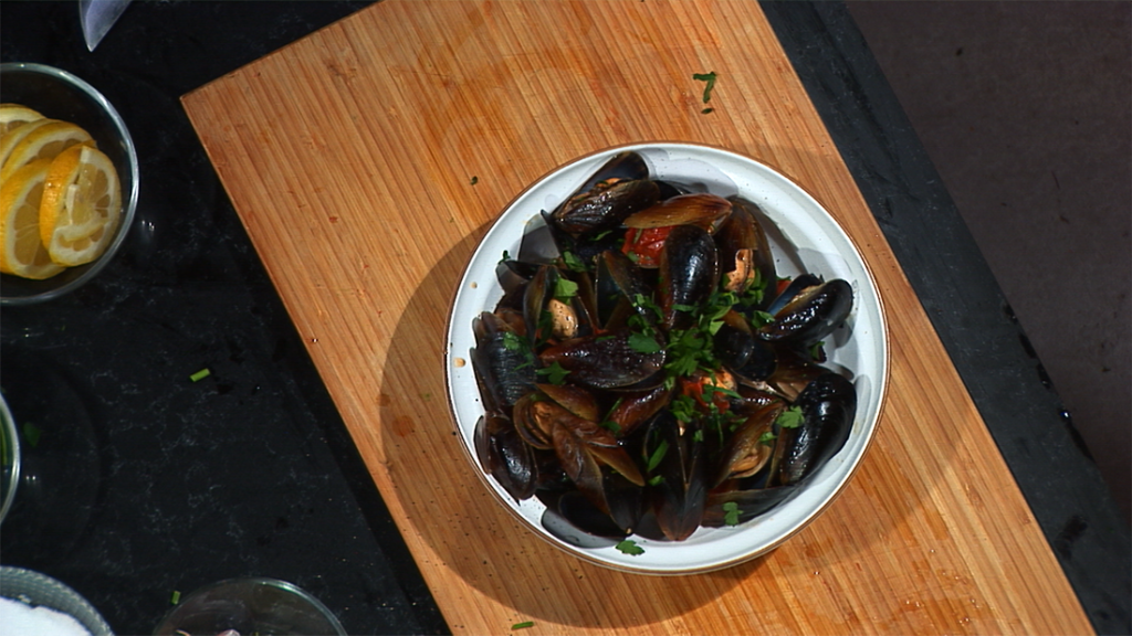 Pepata di Cozze - Черни миди с черен пипер - "На масата с Дядо Маурицио"