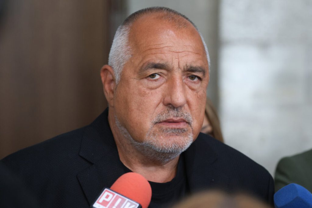 Борисов поздрави Радев: Избирателите решиха кой да ги води