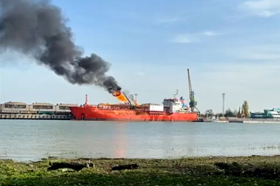 Русия обяви, че е ударила пристанището в Измаил и товарни кораби в Черно море